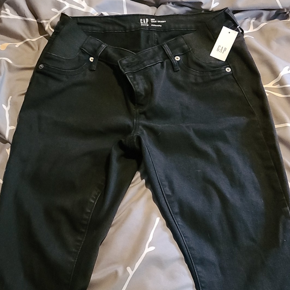 Maternity jeans from gap